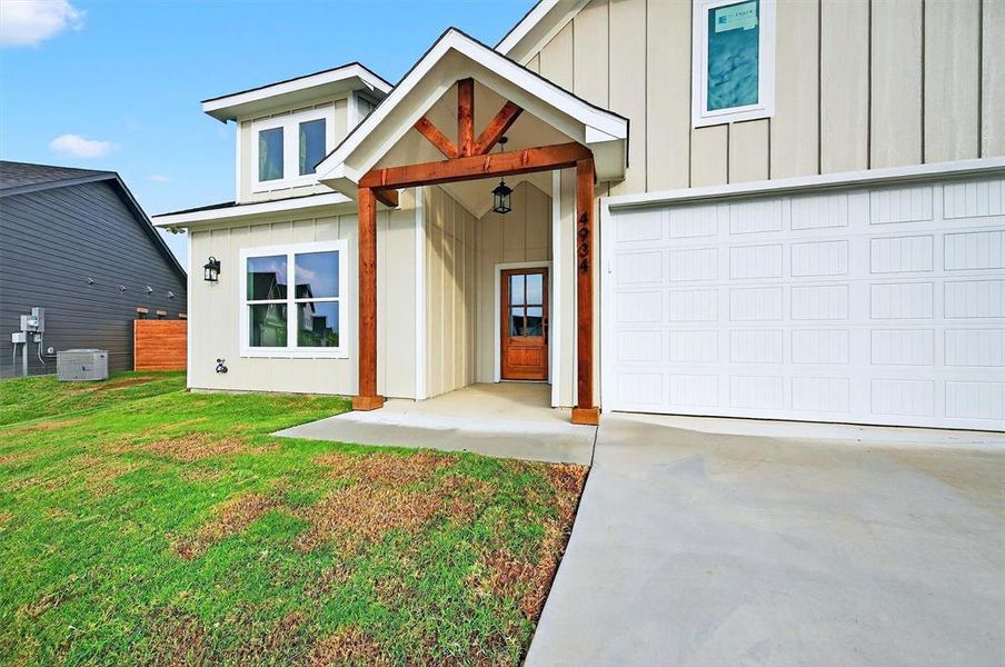 Front exterior of a new home in , Sherman, TX, highlighting curb appeal (Image 20).