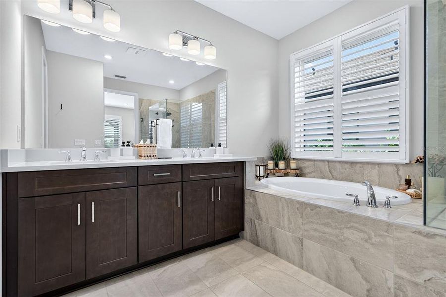 Furnished interior view inside a new home in , Lakewood Ranch (Image 61).