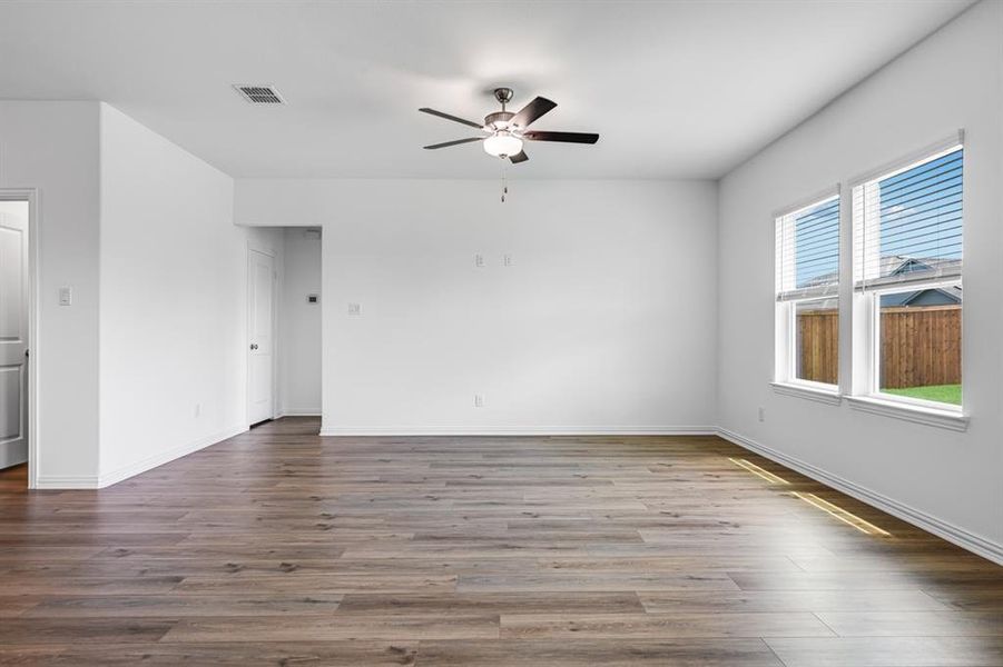 Spacious, unfurnished interior of a new home in River Ridge, Crandall (Image 23). Spacious, unfurnished interior of a new home in River Ridge, Crandall (Image 23).