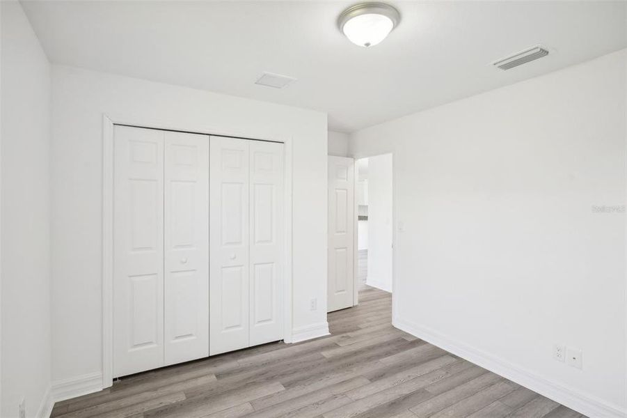 Spacious, unfurnished interior of a new home in , Punta Gorda (Image 4).