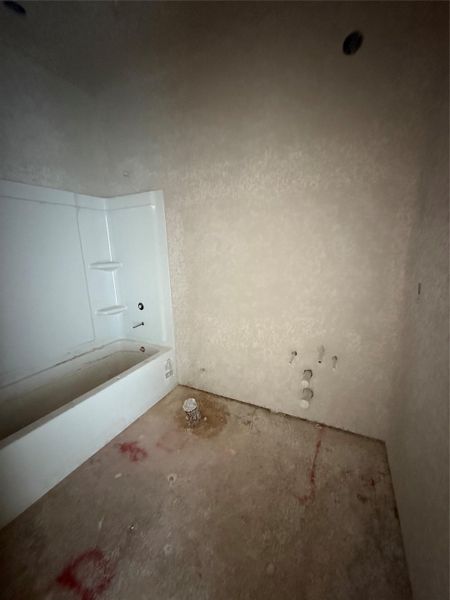 Spacious, unfurnished interior of a new home in Berry Creek Highlands, Georgetown (Image 26).