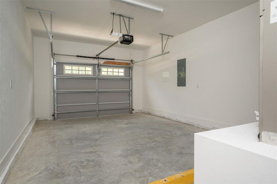 Spacious, unfurnished interior of a new home in , Williston (Image 17).