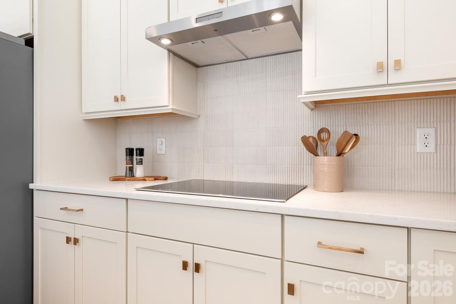 GE Smooth Top Stove & Vent Hood