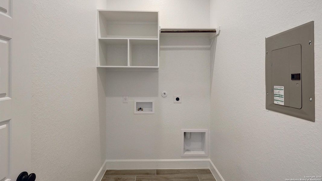 Spacious, unfurnished interior of a new home in Esperanza 50', Boerne (Image 22).