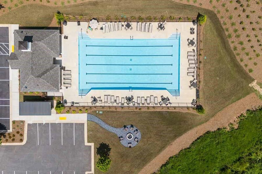 Community amenities in Falls Creek, Flowery Branch (Image 8).