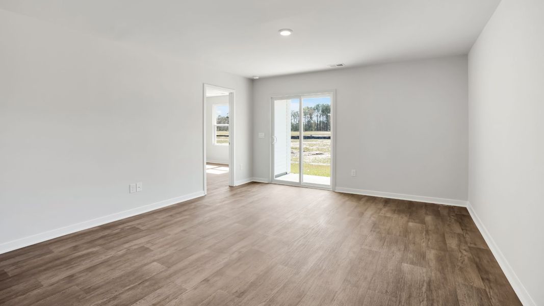 Spacious, unfurnished interior of a new home in Lockwood Landing, Supply (Image 11).