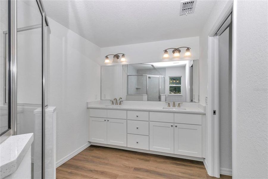 Furnished interior view inside a new home in , Dunnellon (Image 8).