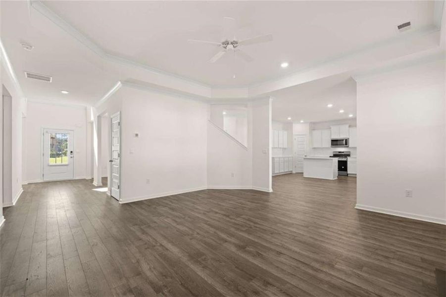 Exterior details and patio area of a home in Independence, Loganville (Image 13).