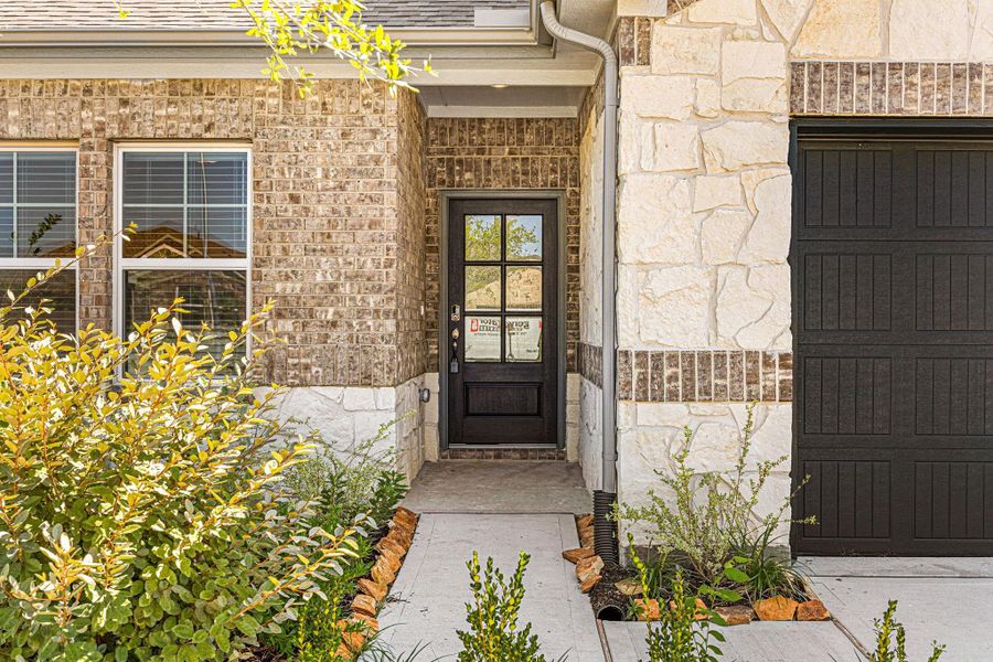 Welcome home! Before even entering the home, you are greeted with a welcoming and spacious front porch! Perfect for welcoming your guests as they come to visit! Welcome home! Before even entering the home, you are greeted with a welcoming and spacious front porch! Perfect for welcoming your guests as they come to visit!