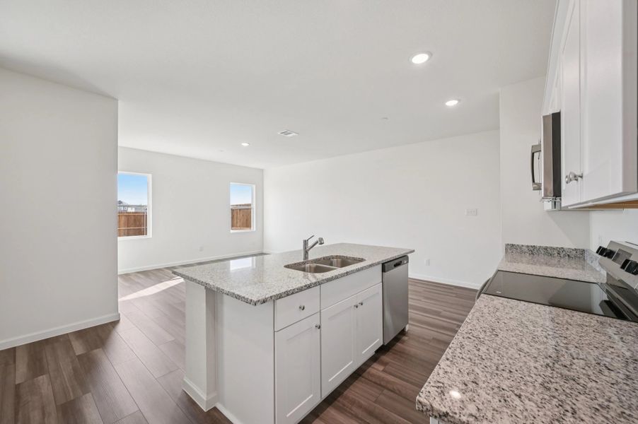 Representative furnished interior of a home built from the Rayne by Starlight Homes in Coyote Meadows, Anna (Image 14).