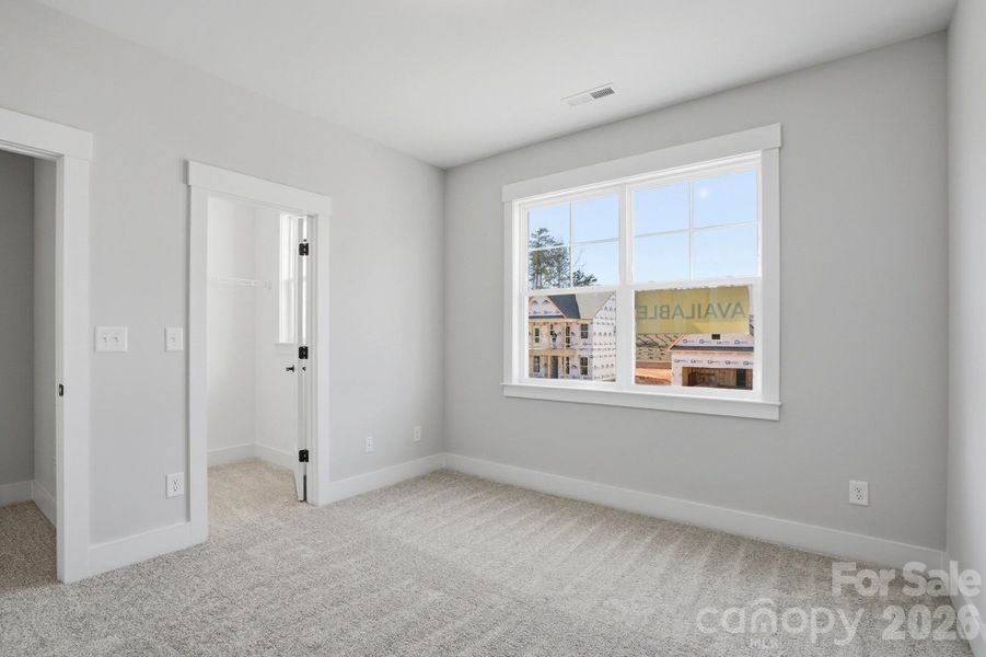 Spacious, unfurnished interior of a new home in Rone Creek, Waxhaw (Image 28).