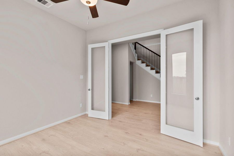 Spacious, unfurnished interior of a new home in Bridgeland, Cypress (Image 16).