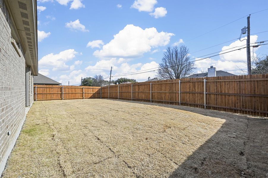 Representative exterior details of a home built from the Cambria I by Cheldan Homes in Craftsmen's Corner, Cleburne (Image 36).