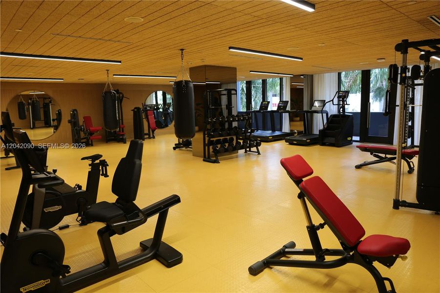 Community amenities in , Miami (Image 28).