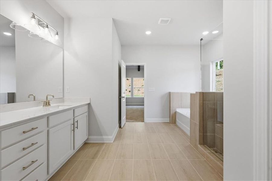 Furnished interior view inside a new home in Bradley Gin, Monroe (Image 17).