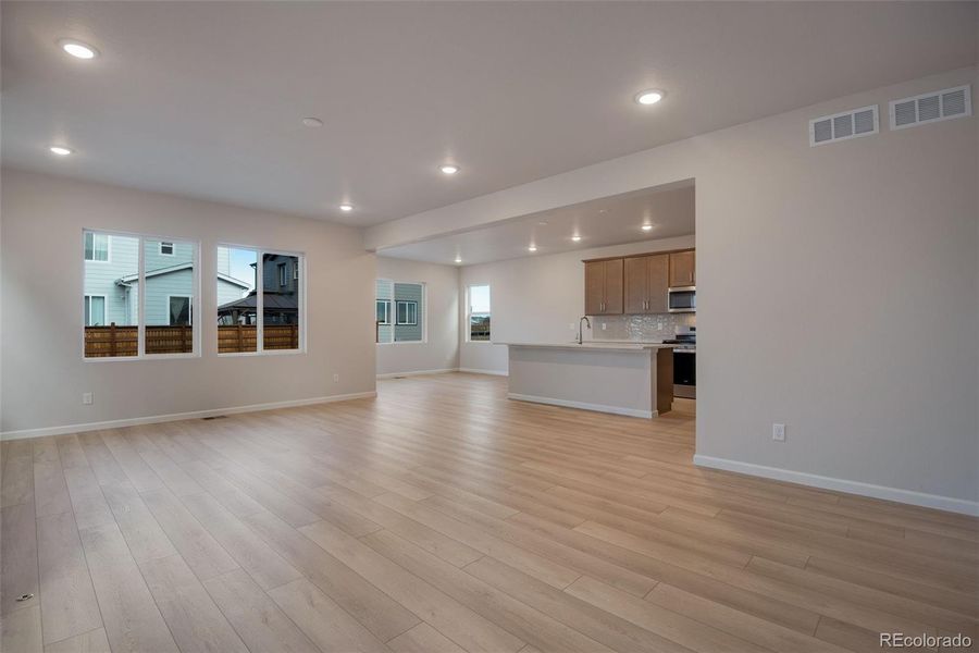 Spacious, unfurnished interior of a new home in Medley at Reunion Ridge, Commerce City (Image 29).