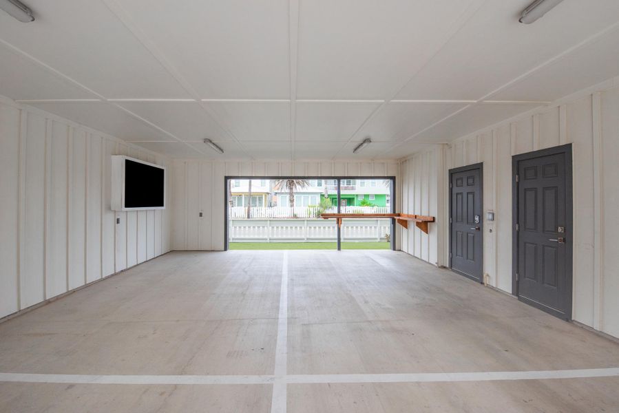 Spacious, unfurnished interior of a new home in , Port Aransas (Image 20). Spacious, unfurnished interior of a new home in , Port Aransas (Image 20).