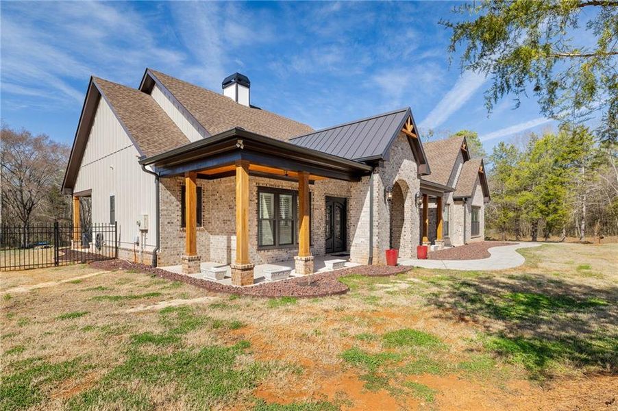 Exterior details and patio area of a home in , Jefferson (Image 27).