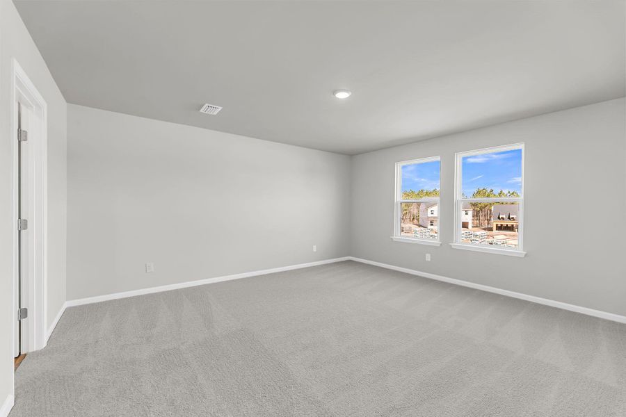 Spacious, unfurnished interior of a new home in , Ravenel (Image 20).