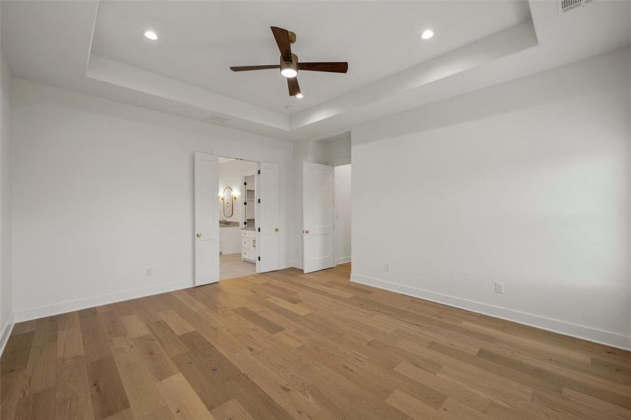Spacious, unfurnished interior of a new home in , Hewitt (Image 22).