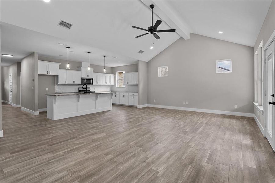 Spacious, unfurnished interior of a new home in , Lindale (Image 13). Spacious, unfurnished interior of a new home in , Lindale (Image 13).