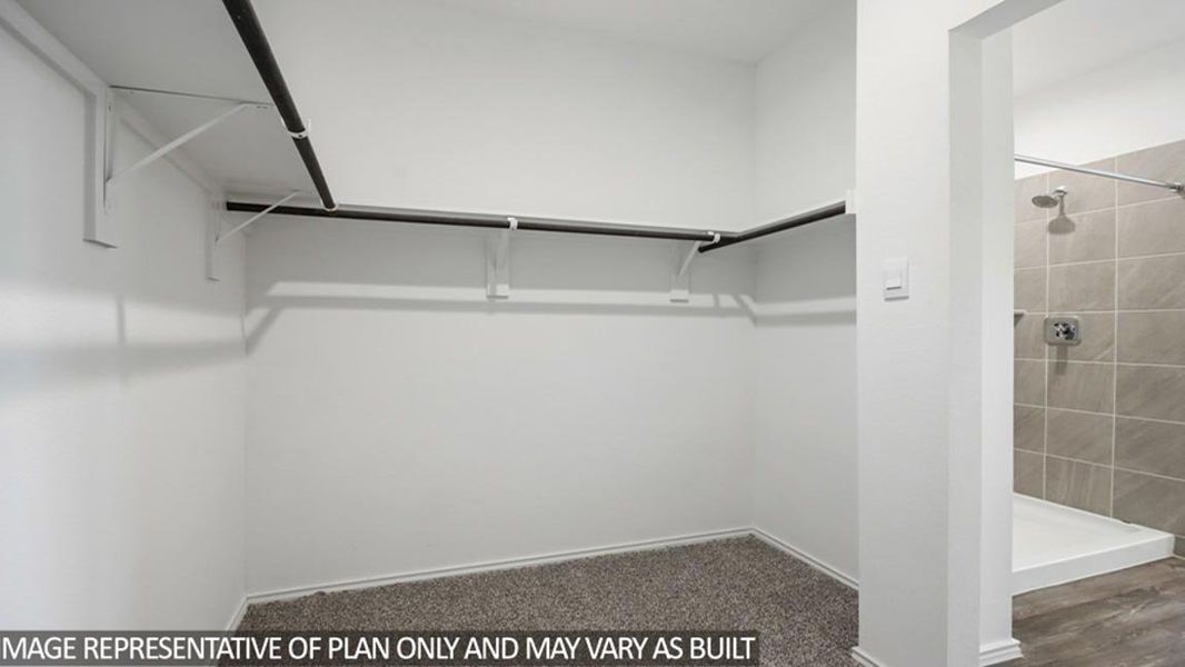 Spacious, unfurnished interior of a new home in Harrington Trails at The Canopies, Splendora (Image 12).