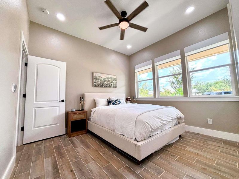 Furnished interior view inside a new home in , New Braunfels (Image 17). Furnished interior view inside a new home in , New Braunfels (Image 17).