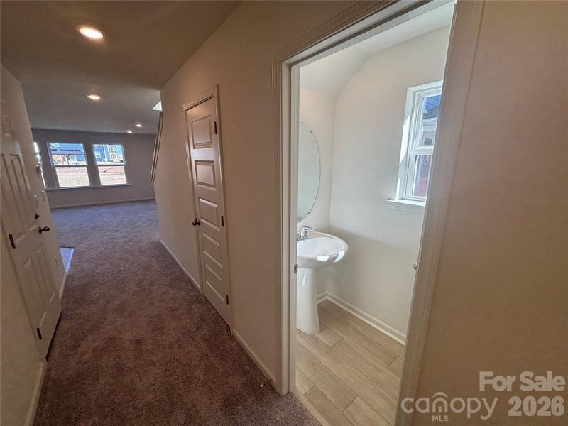 Spacious, unfurnished interior of a new home in Bellina, York (Image 9).