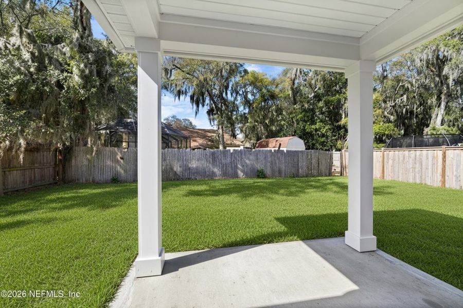 Exterior details and patio area of a home in , Jacksonville (Image 4).