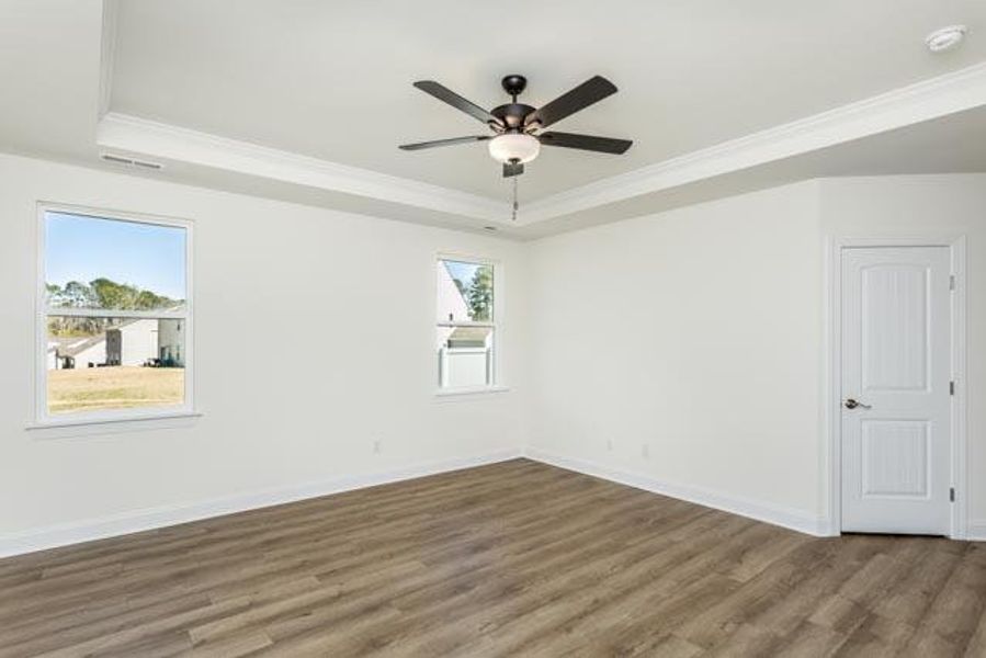 Spacious, unfurnished interior of a new home in Daniel Farms, Benson (Image 21).