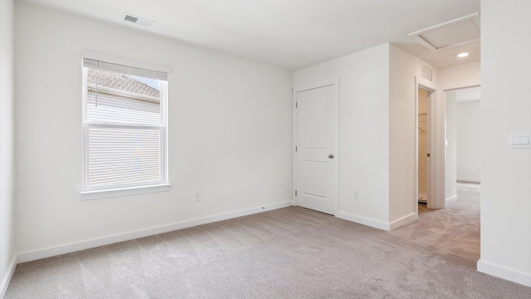 Spacious, unfurnished interior of a new home in Belhaven, Knoxville (Image 13). Spacious, unfurnished interior of a new home in Belhaven, Knoxville (Image 13).