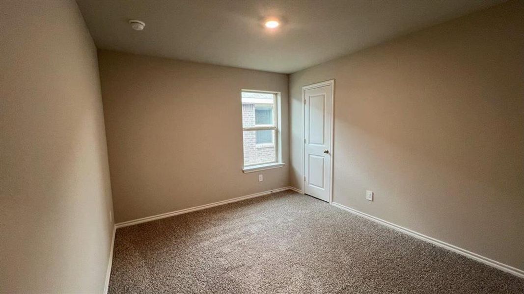Spacious, unfurnished interior of a new home in Rosewood at Beltmill, Fort Worth (Image 14).