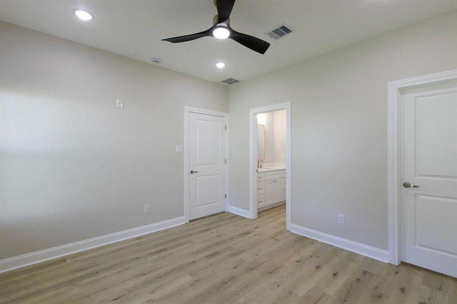 Spacious, unfurnished interior of a new home in , West (Image 24).