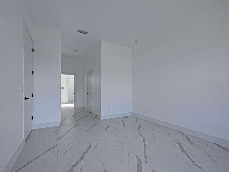 Spacious, unfurnished interior of a new home in , Rotonda West (Image 40).