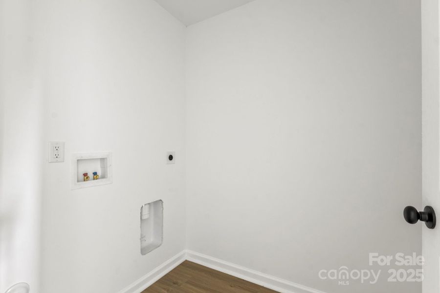 Image 34 of a home in .