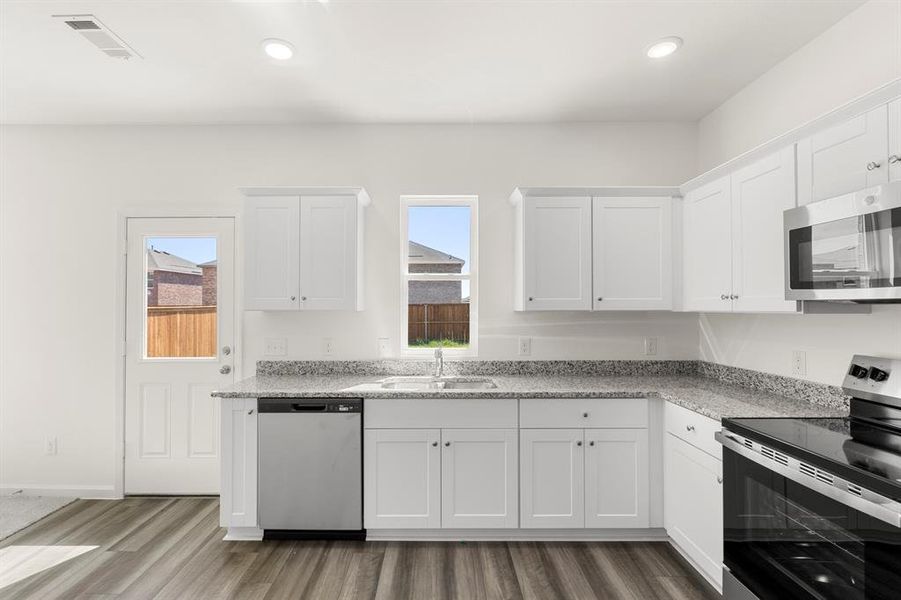 10. 14208 Coness - Kitchen