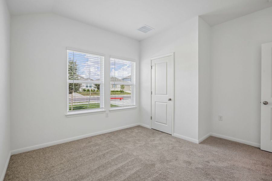 Spacious, unfurnished interior of a new home in Lisso, Pflugerville (Image 31).