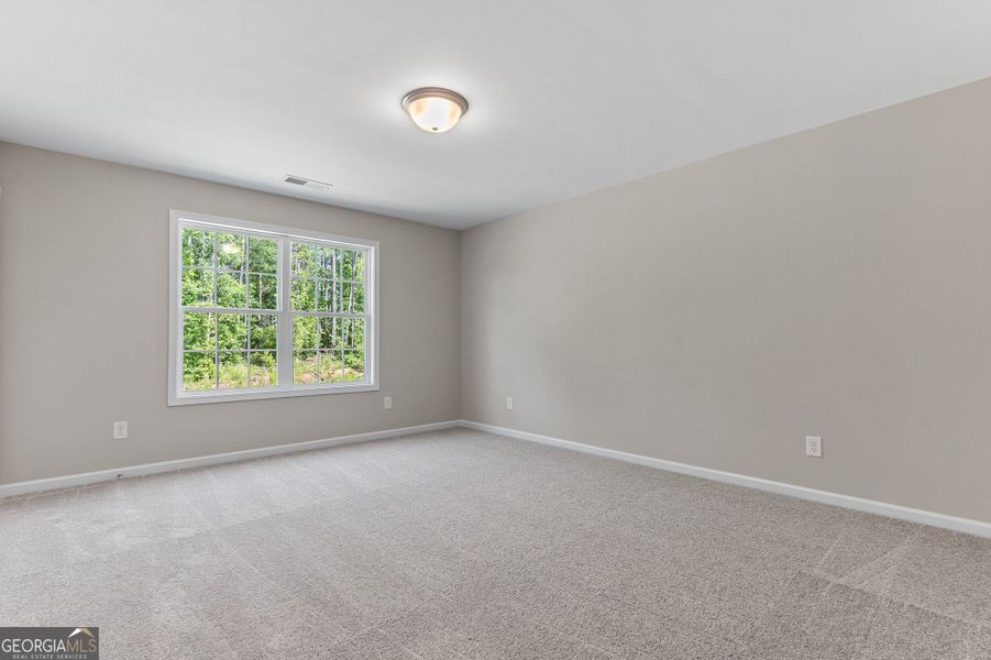 Spacious, unfurnished interior of a new home in Juliette Crossing, Forsyth (Image 22).