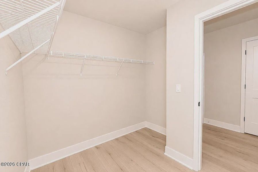 Spacious, unfurnished interior of a new home in College Station, Panama City (Image 18).