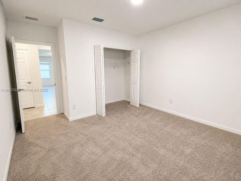 Spacious, unfurnished interior of a new home in Summerwoods, Parrish (Image 15).