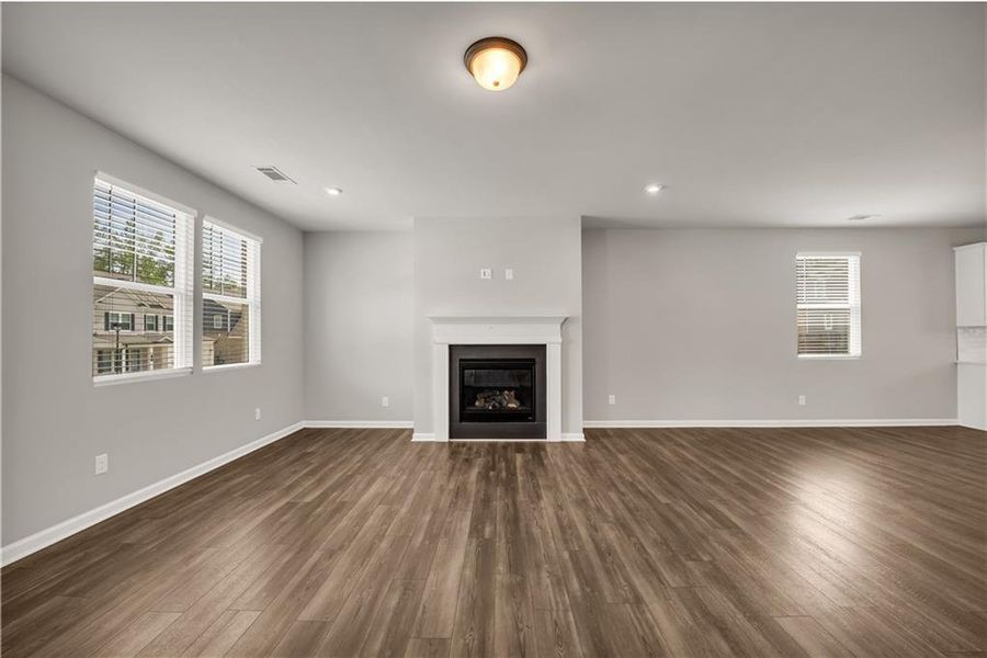 Spacious, unfurnished interior of a new home in , Lawrenceville (Image 42).