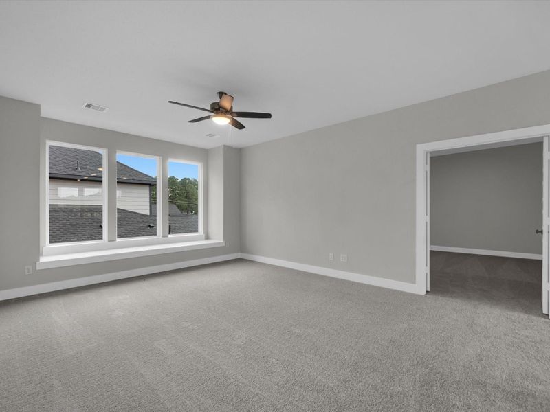 Spacious, unfurnished interior of a new home in Oakhill Reserve, Tomball (Image 11).
