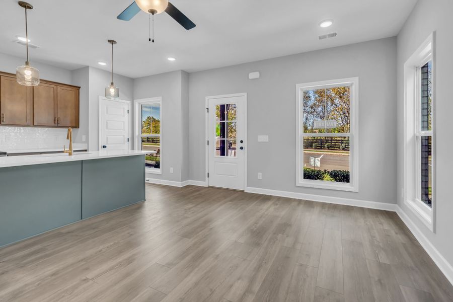 Spacious, unfurnished interior of a new home in Anderson Park, Hendersonville (Image 14). Spacious, unfurnished interior of a new home in Anderson Park, Hendersonville (Image 14).