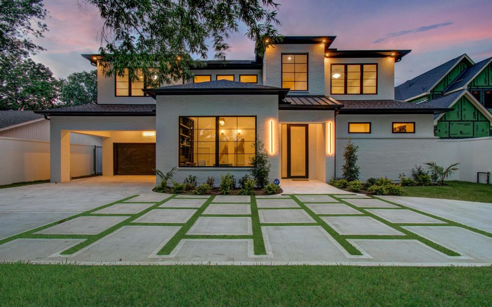 Front exterior of a new home in , Houston, TX, highlighting curb appeal (Image 25).
