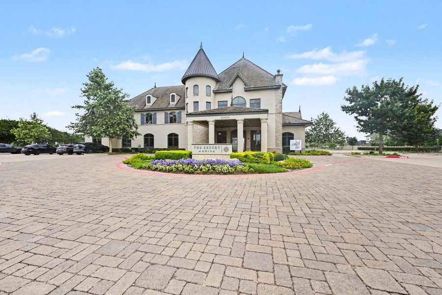 The Amira community has ample amenities including this spectacular club house! The Amira community has ample amenities including this spectacular club house!