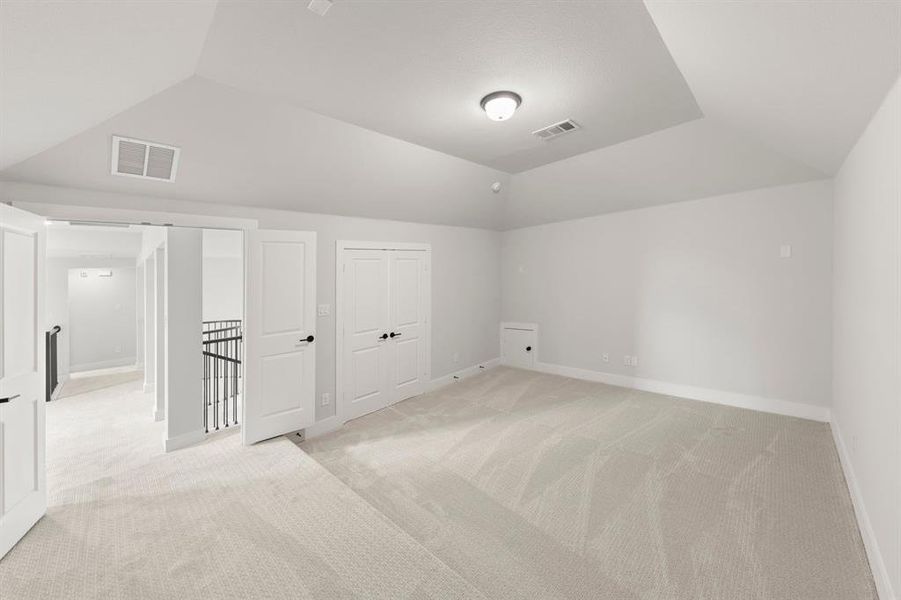 Spacious, unfurnished interior of a new home in Sutton Fields, Celina (Image 27).