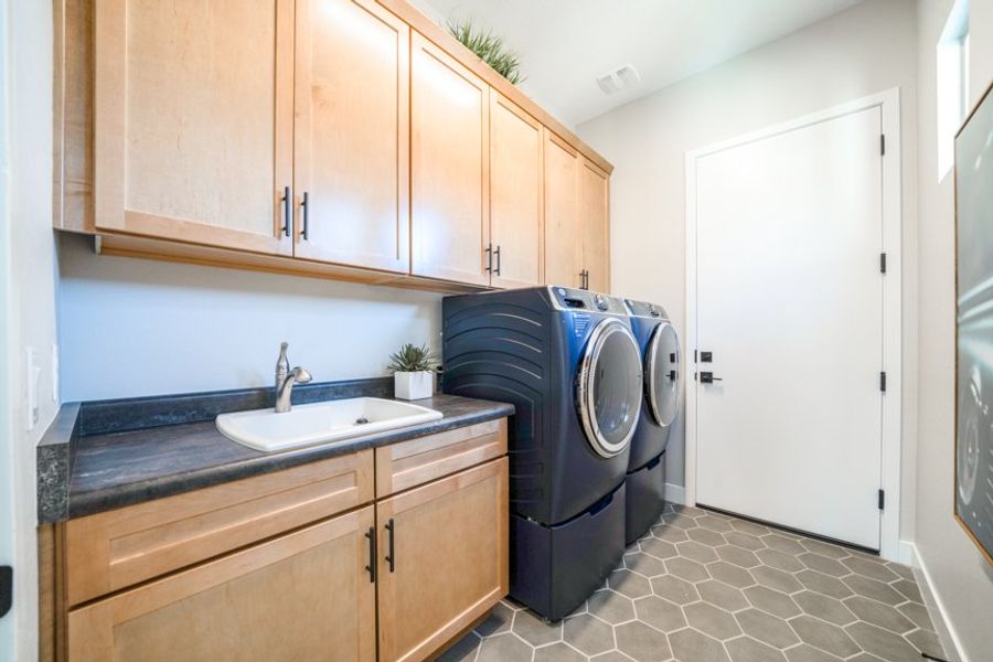 Furnished interior view inside a new home in Estrella, Goodyear (Image 14).