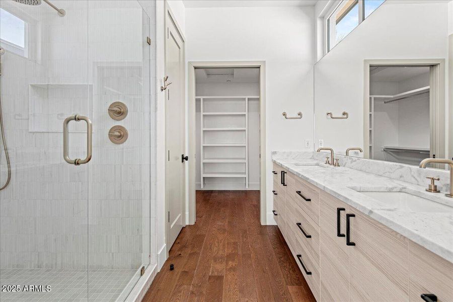 17-6918 E 2nd St 17 17-6918 E 2nd St 17