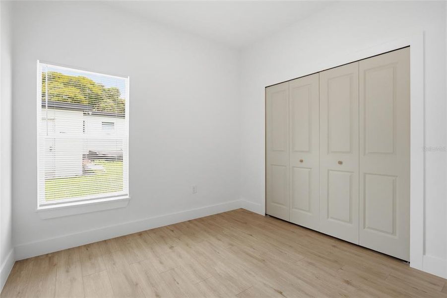 Spacious, unfurnished interior of a new home in , Orlando (Image 16).