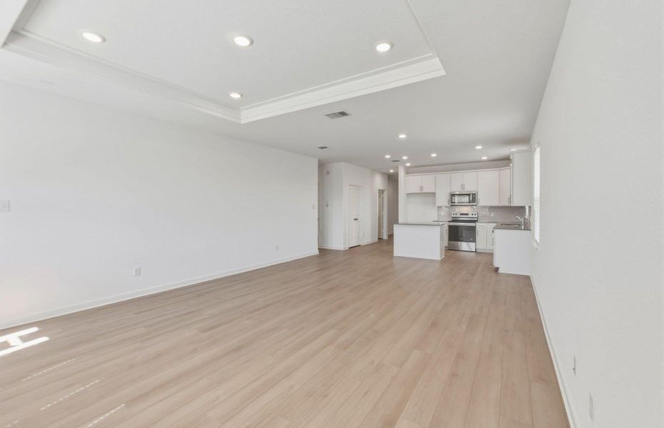 Spacious, unfurnished interior of a new home in Skyview, Belton (Image 14).